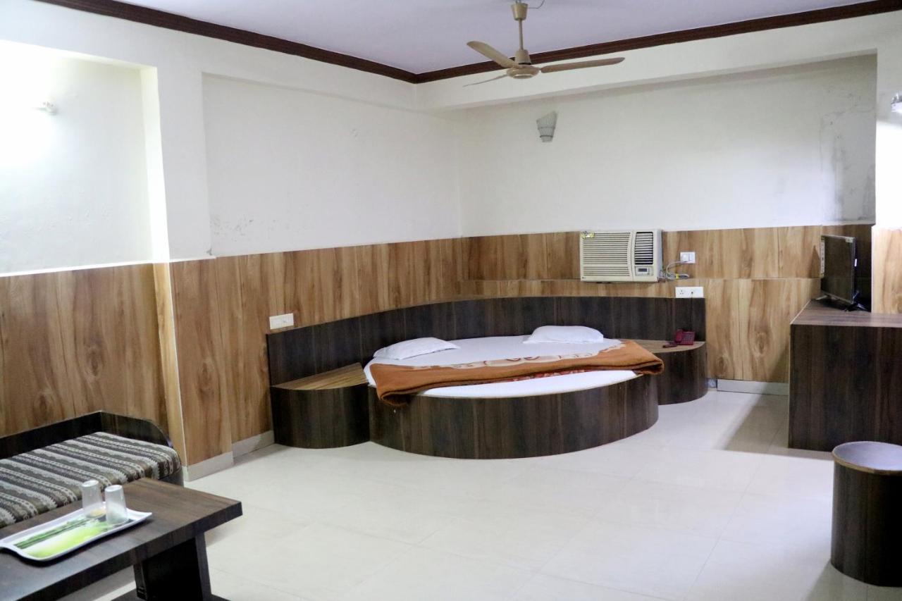 Jain Residency Hotel Pachmarhi Bagian luar foto